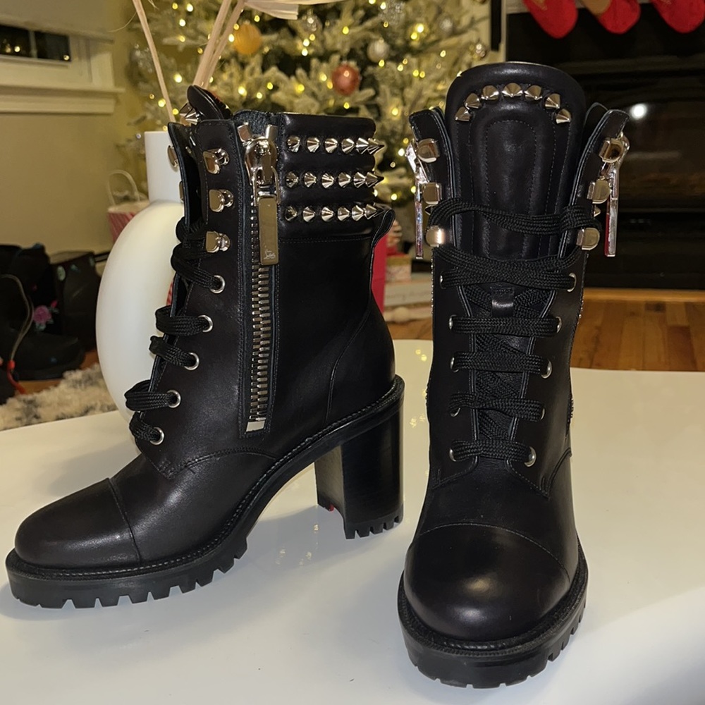 Worn once. CL black combat boot with spikes - Picture 5 of 15